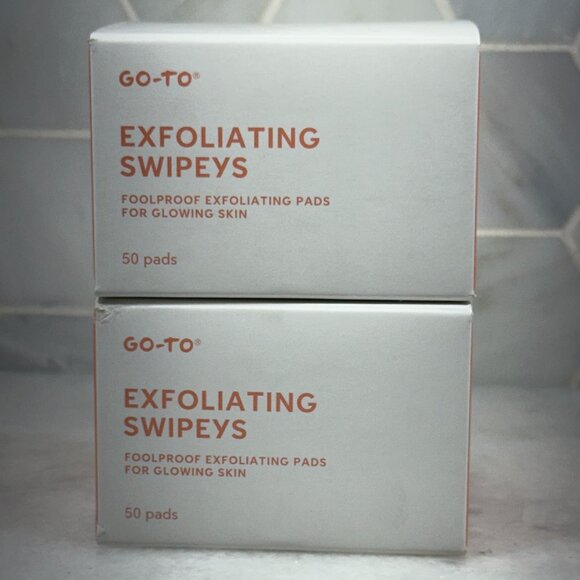 Go-To - Exfoliating Swipeys Natural Face Exfoliator | Clean, Plant-Based Wipes - Picture 1 of 4